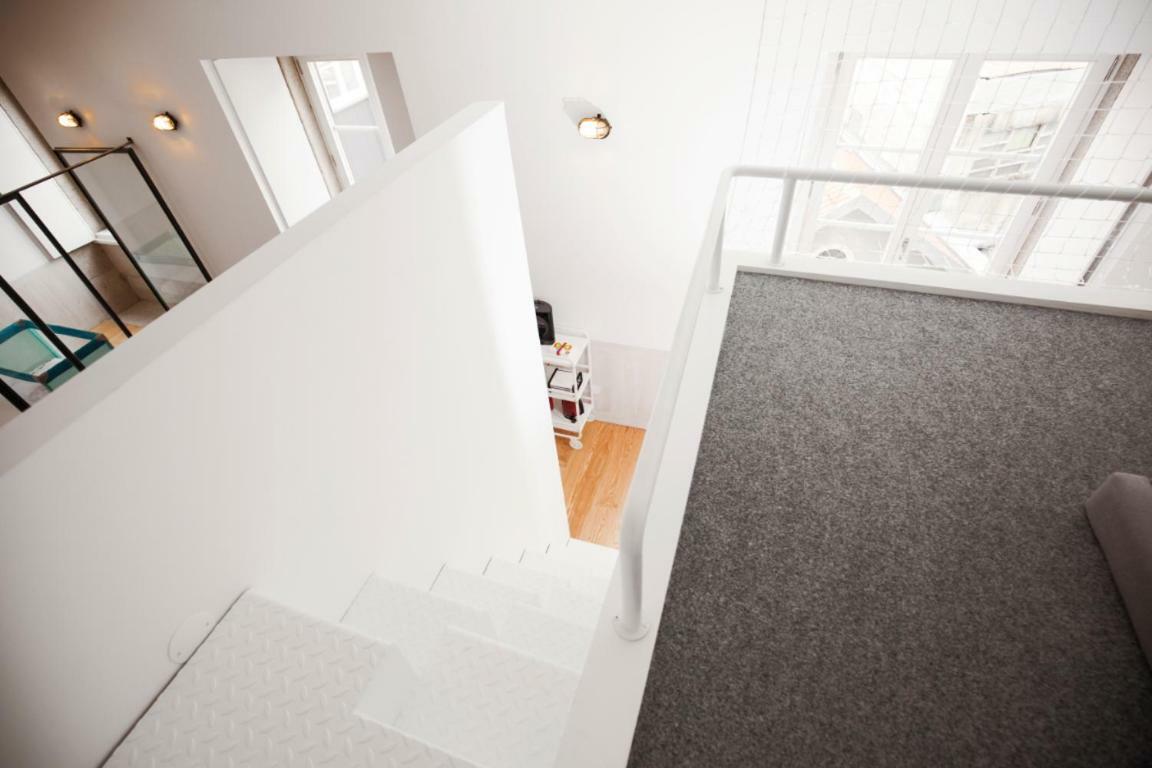 Get Lights And Books In A Flat Apartment Porto Exterior photo